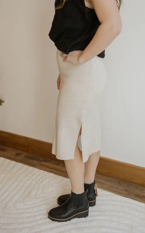 TRACI CREAM SWEATER SKIRT BY IVY & CO