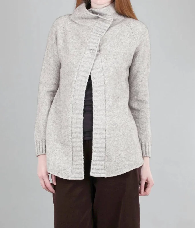 Novaro Sweater In Latte